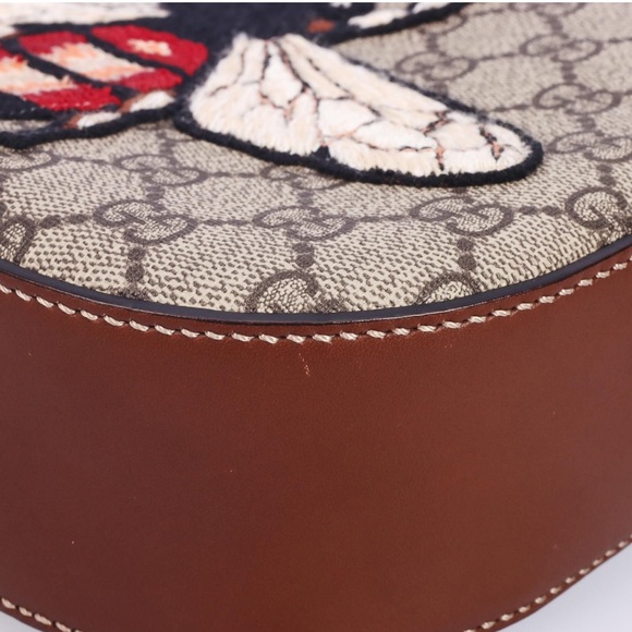 GUCCI GG Supreme Bee Embroidered Mini Chain Shoulder Bag Beige Tuscany w/COA - Picture 3 of 5